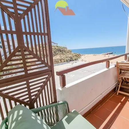 #070 T0 Edifício By Holidays Apartamento