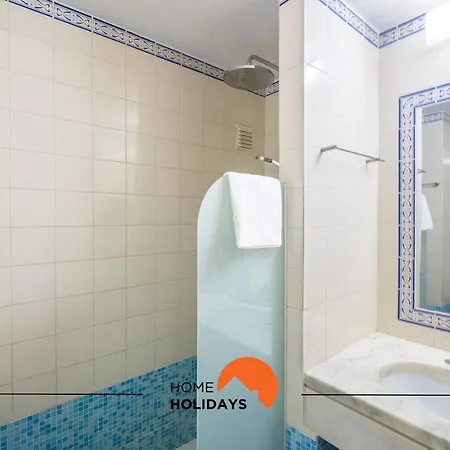 #070 T0 Edifício By Holidays *